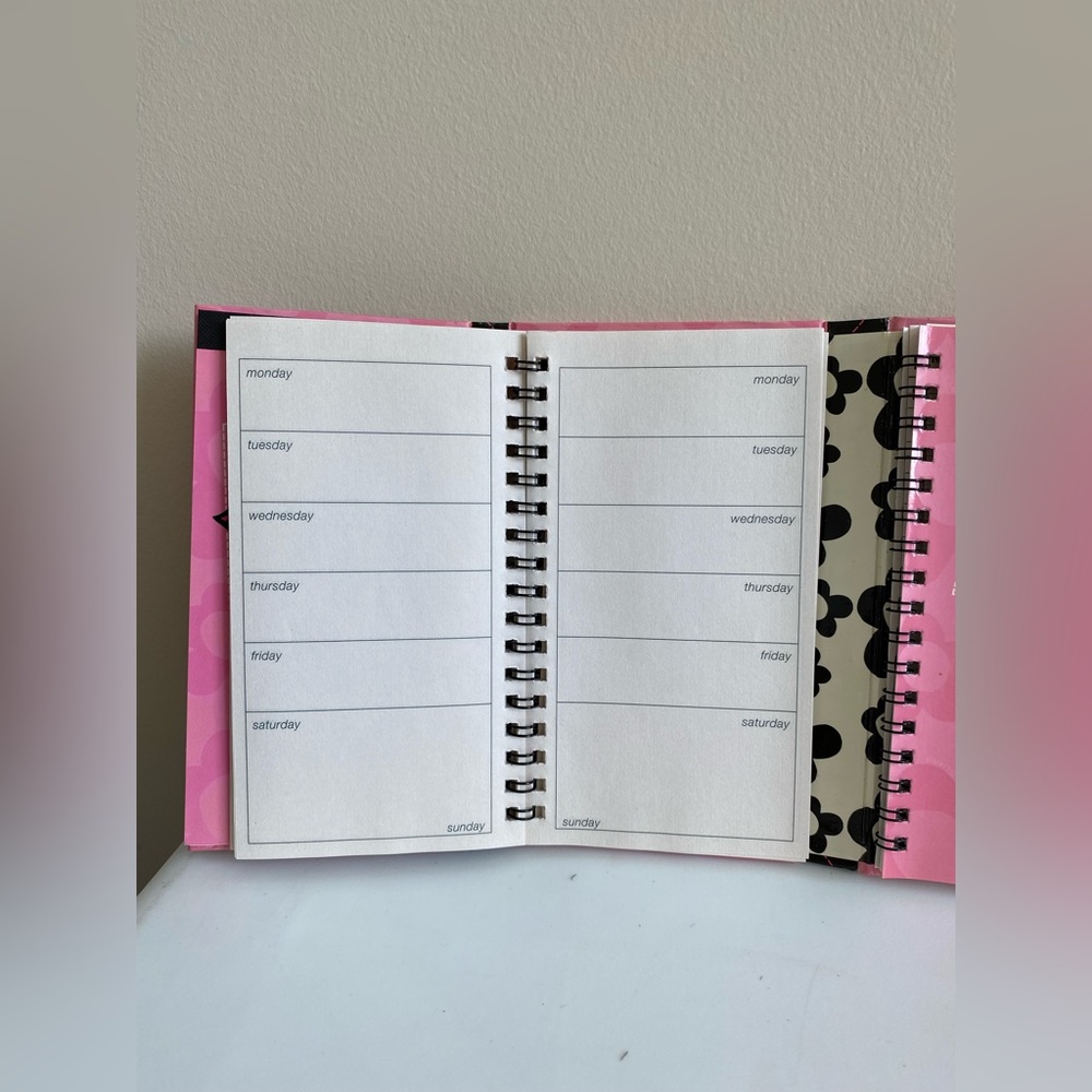 2000 Barbie Address/Notes/Activities Book - Picture 5 of 7